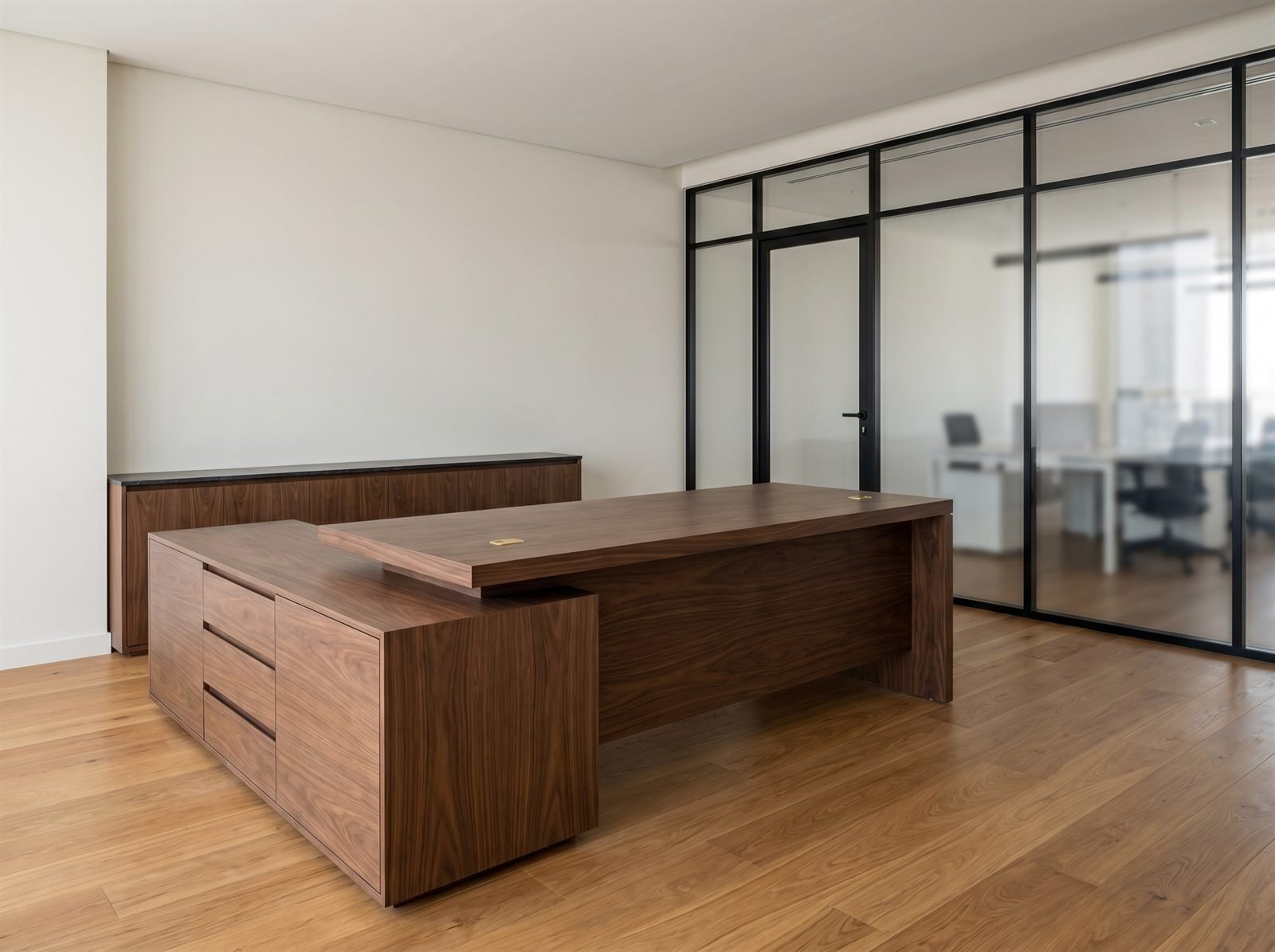 Joinery desk with integrated reception counter, Dubai