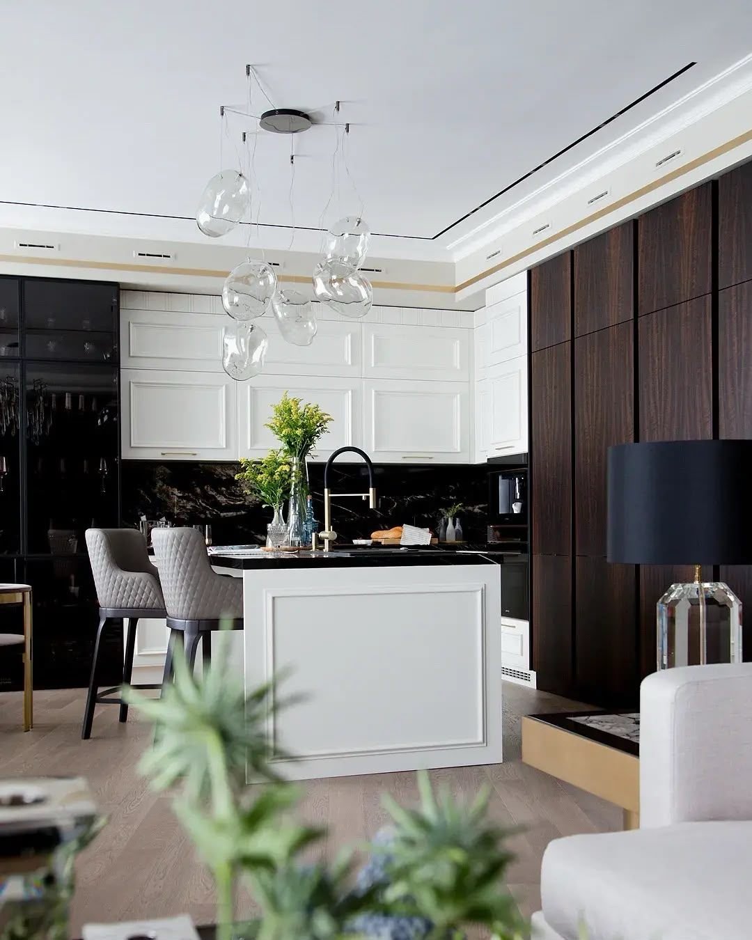 Kitchen island in an open-plan living area, Dubai
