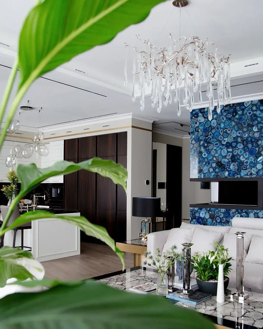 Open-plan living room with fitted joinery, Dubai